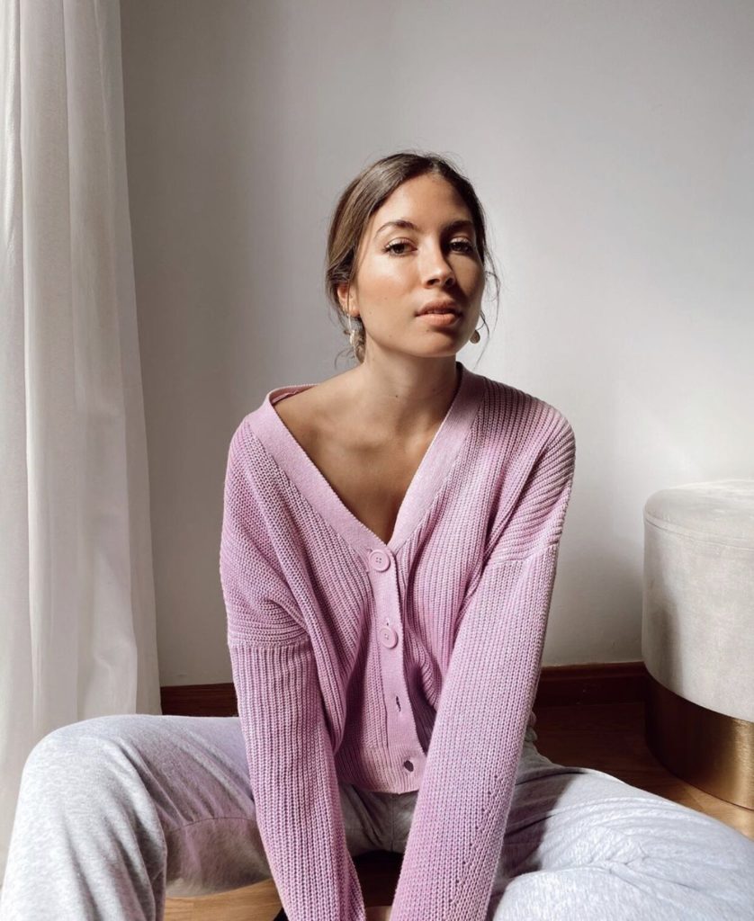 https://lilybreathe.com/collections/nouvelle-collection-automne/products/purple-drop-shoulder-sleeve-cardigan